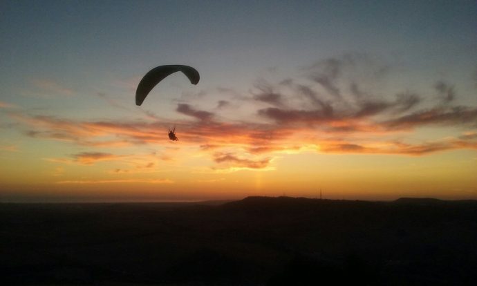 Atardecer en parapente Costa de la luz